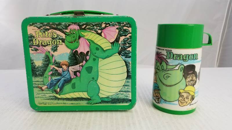 lot 3840 image: 1978 Petes Dragon W 8oz Aladdin Thermo Bottle Vintage Metal Lunch Box