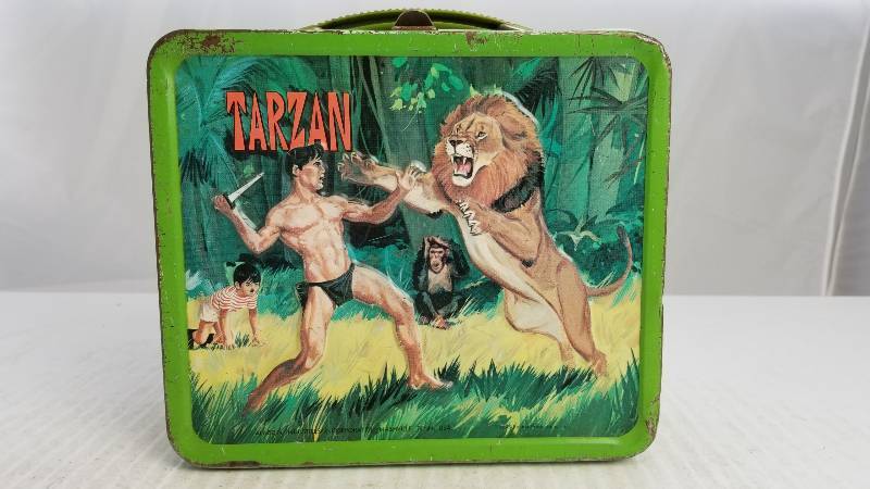 lot 3860 image: 1966 Tarzan Vintage Metal Lunch Box