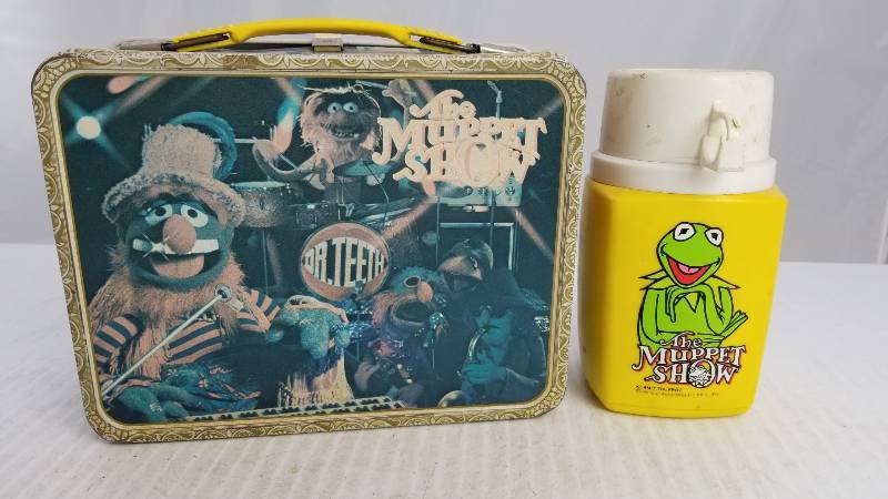 lot 3861 image: 1978 The Muppet Show W 8oz King Seeley Thermos Vintage Metal Lunch Box