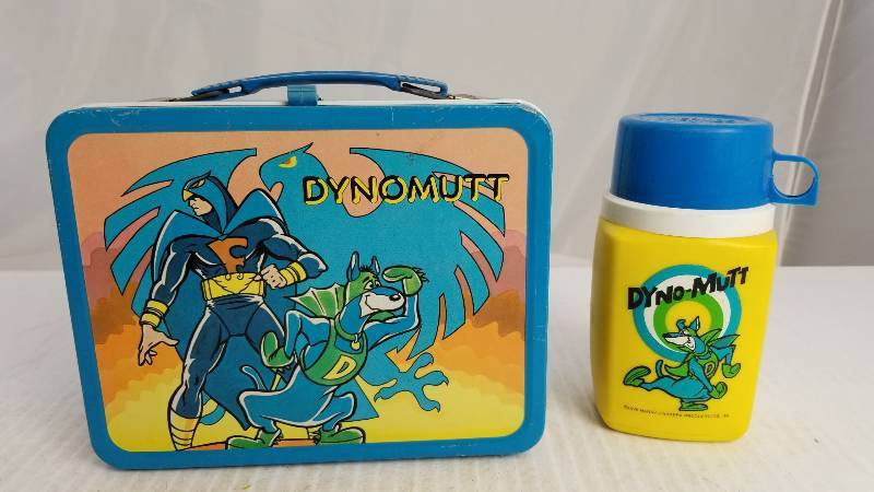 lot 3870 image: 1977 Dynomutt W 8oz King Seeley Thermos Vintage Metal Lunch Box