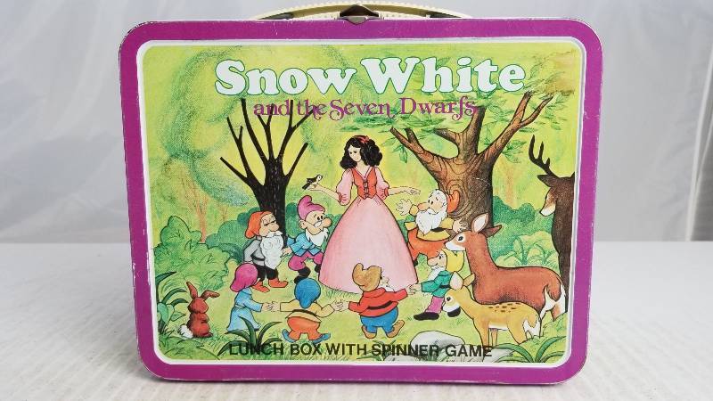 lot 3886 image: 1977 Snow White Lunch Box with Spinner Game Vintage Metal Lunch Box