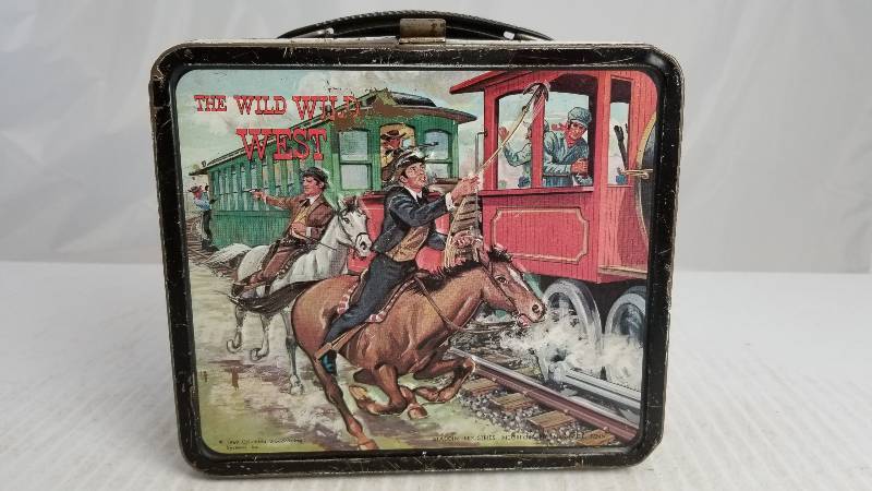 lot 3887 image: 1969 The Wild Wild West Vintage Metal Lunch Box