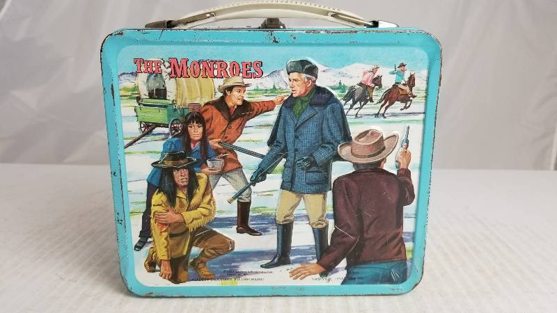 lot 3902 image: 1967 The Monroes Vintage Metal Lunch Box