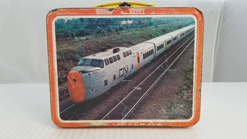 lot 3912 image: 1970 Canadian Train Vintage Metal Lunch Box