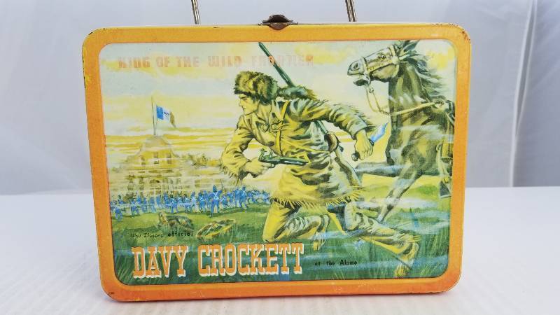lot 3918 image: 1955 Davy Crockett  Kit Carson W Metal Handle Vintage Metal Lunch Box