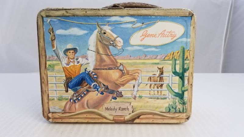 lot 3919 image: 1954 Gene Autry W Metal Handle Vintage Metal Lunch Box