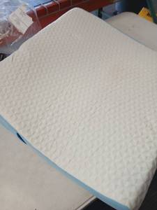 lot 10055 image: Coldhunter Wedge Pillow 24 in X 24 in