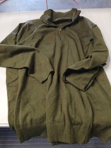 lot 10068 image: Windfit XXL Sweater Green