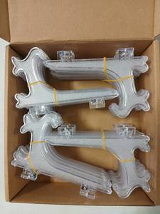 lot 10112 image: Plastic Easel Plate Stands 24 Pieces 4 In