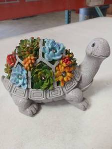 lot 10138 image: Solar Powered Decorative Turtle