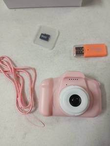 lot 10139 image: Childrens Digital Camera Pink