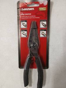lot 10146 image: Husky 7 In Wire Stripper