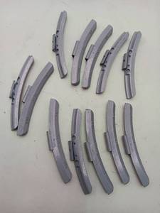 lot 8994 image: 11 Pcs Clip On Wheel Weights