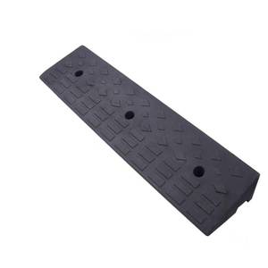 lot 9255 image: 4 Rise Rubber Curb Ramps Heavy Duty Driveway Curb Ramp 22000 Lbs Car Slope Ramp for Sidewalk Cars RV Trucks Shed Access Bike Pets Scooter Wheelchair 39.4x9.8x4inch (1) - Retail $79.98