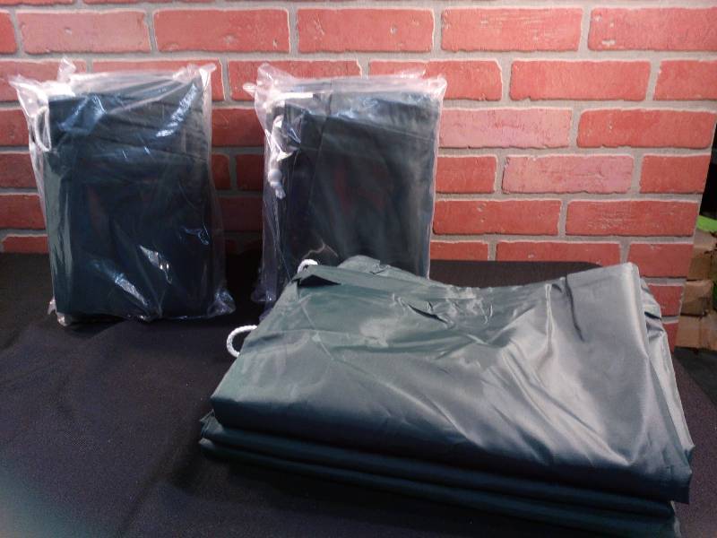 lot 29 image: Drawstring Nylon Laundry Bags