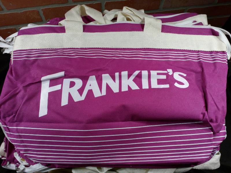 lot 53 image: Canvas Bags w zipper