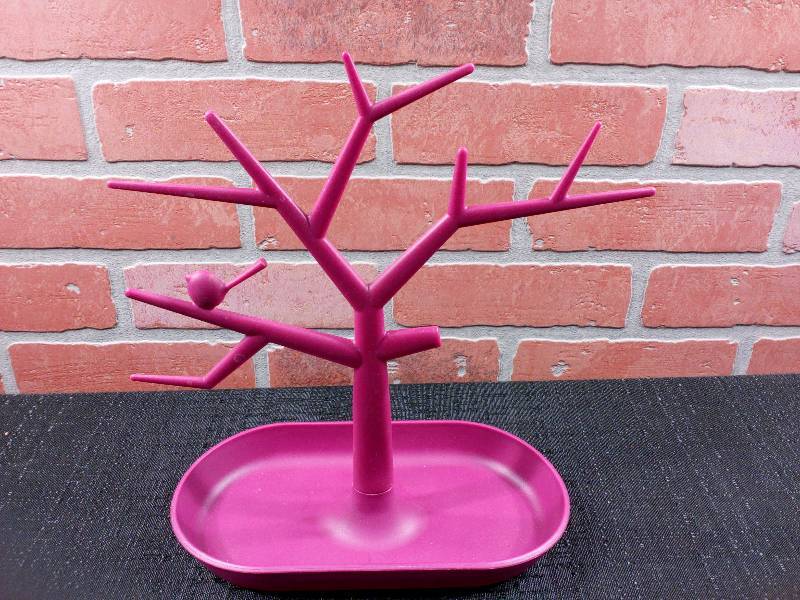 lot 295 image: Jewelry Trees