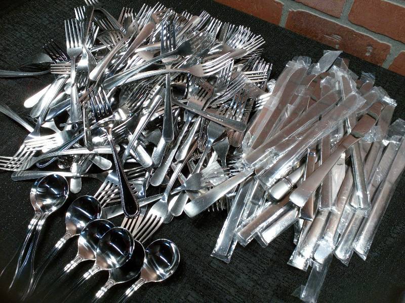 lot 60 image: Bulk Silverware Assortment