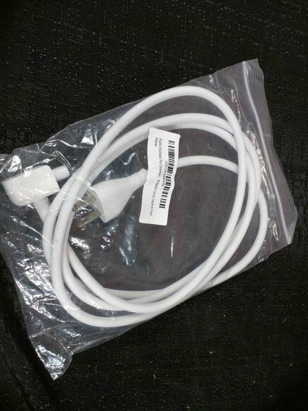 lot 126 image: Apple MacBook Pro Extension Adaptor Cord 6 feet Replacement
