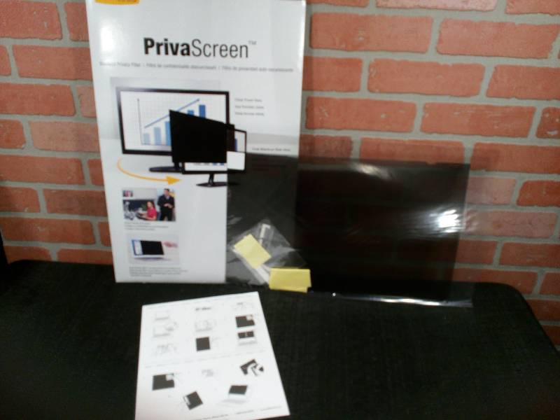 lot 222 image: Fellowes Blackout PrivaScreen 20.1 Widescreen Privacy Filter