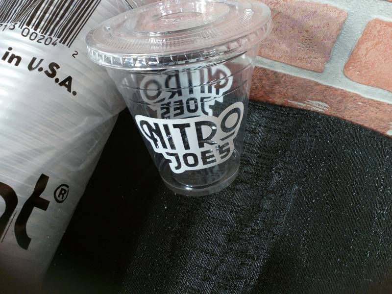 lot 271 image: To go Cups with lids - Has Logo
