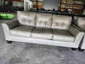 lot 45540 image: Toupe Full Sizes Couch
