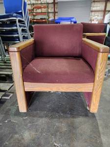 lot 45570 image: (2) Cushioned Rolling Sitting Chairs