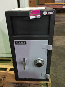 lot 34130 image: Mesa Dial Lock Safe