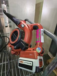 lot 34131 image: Black And Decker 36V Blower