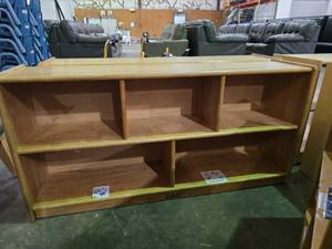 lot 34149 image: Kaplan 5 Compartment Cubby