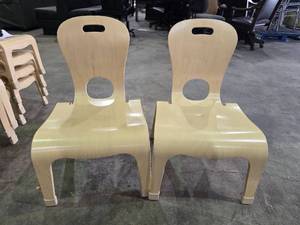 lot 34162 image: (2) Community Childrens Chairs