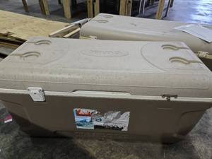 lot 34086 image: IGLOO 120qt Cooler