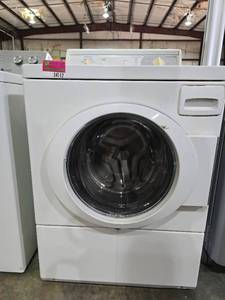 lot 34112 image: Speed Queen High Efficiency Washer