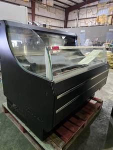 lot 34115 image: Turbo Air Model TOM-5OSB-N Commercial Refrigerator Merchandiser