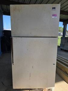 lot 340177 image: Whirlpool Refrigerator