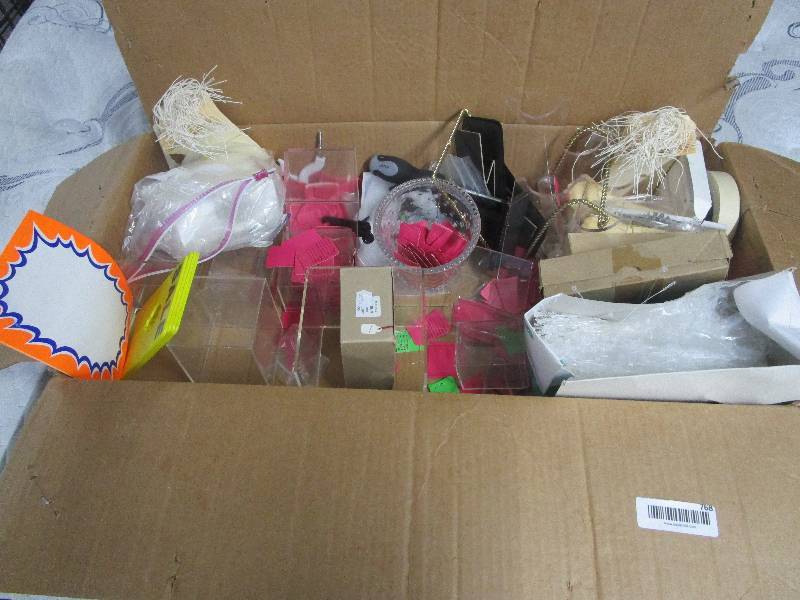 lot 768 image: Lot of Store Tagging Items and more