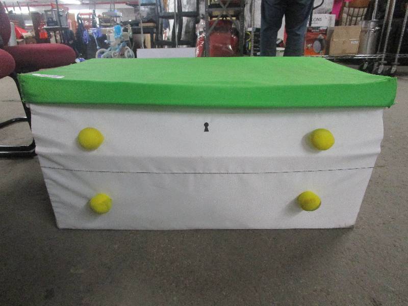 lot 1020 image: Storage Case