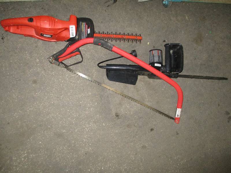 lot 536 image: Outdoor Tool Lot