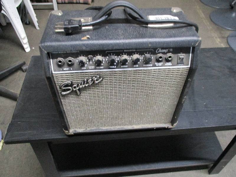 lot 548 image: Squier Guitar Amp
