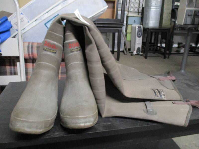 lot 551 image: Size 10 Wading Boots