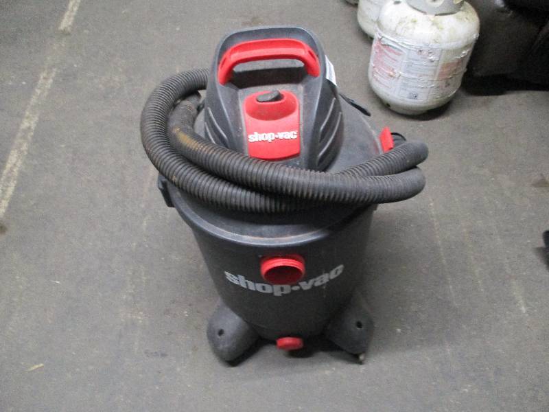 lot 554 image: Shop Vacuum