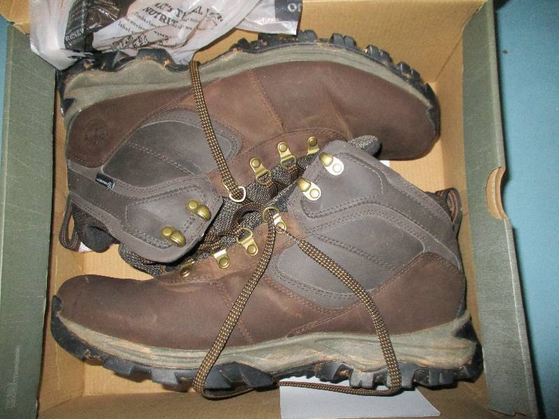 lot 590 image: Size 13 Timberland Boot