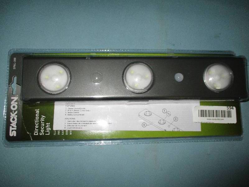 lot 594 image: Directional Security Light