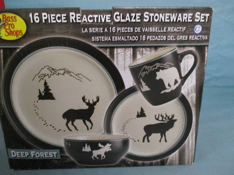 lot 598 image: Stoneware Set