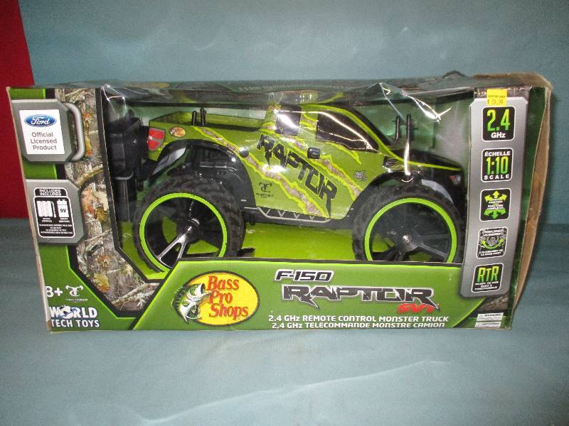 lot 606 image: F-150 Raptor RC Truck