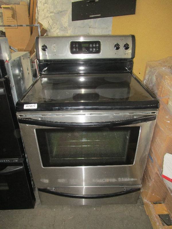 lot 505 image: Frigidaire Flat Top Stove