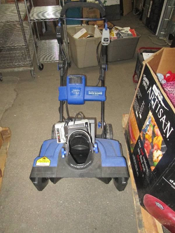 lot 508 image: Snowjoe Snow Blower