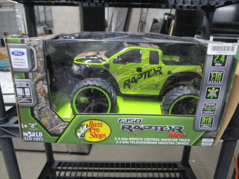 lot 621 image: F-150 Raptor RC Truck