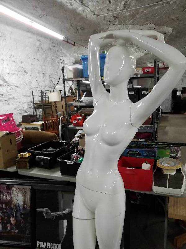 lot 511 image: Full Size Mannequin