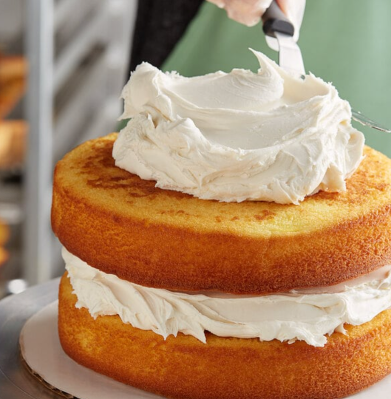 lot 3034 image: Richs Country White Buttrcreme Icing - 28 lb. Pail, Retail $84